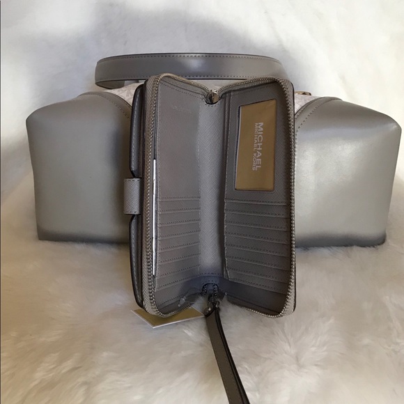 Michael Kors (2pcs) Nicole LG Shoulder Tote - Picture 6 of 8